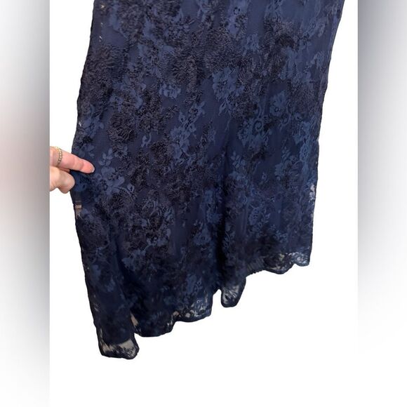 NWT Karl Lagerfeld Navy Floral Lace Maxi Gown - Picture 6 of 12